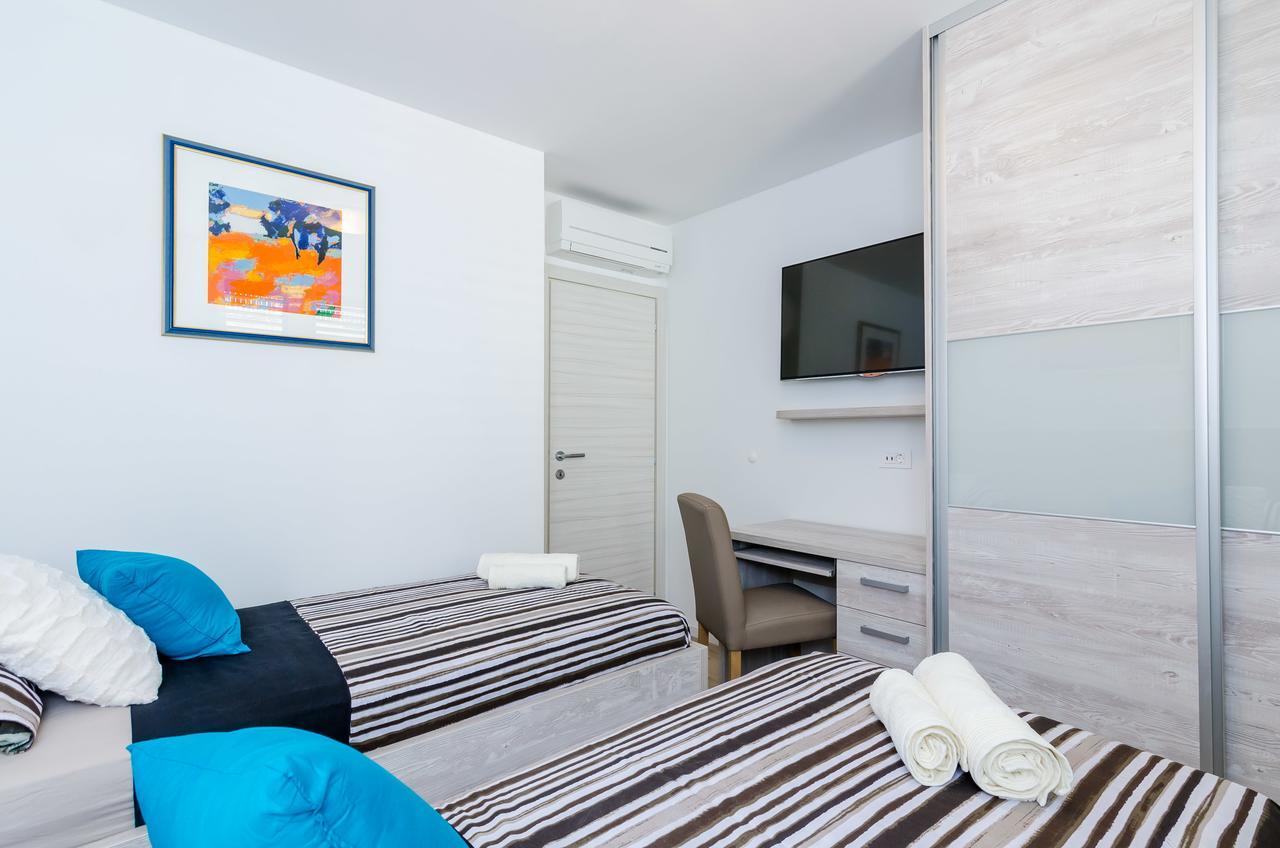 Lazarin Apartman *